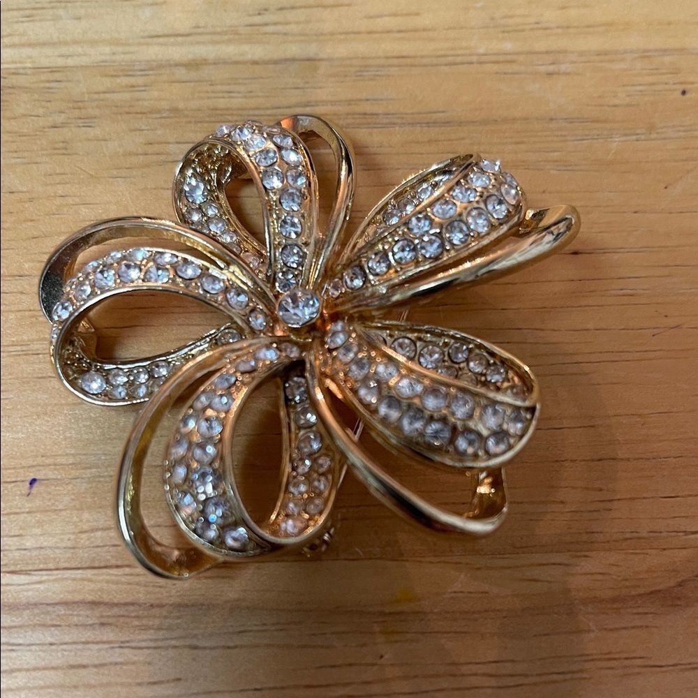 Elegant Gold and Silver Crystal Brooch